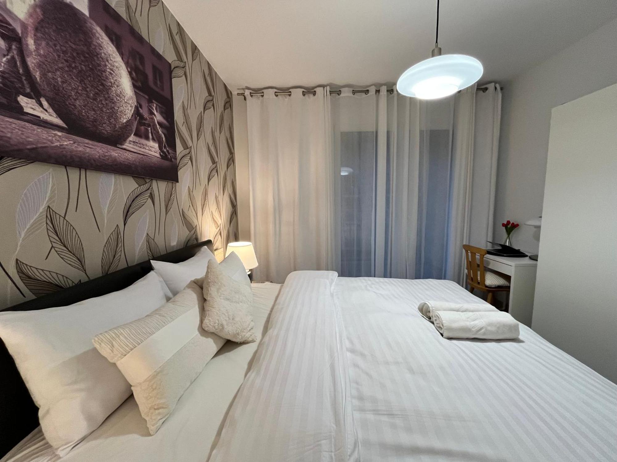 Family House By The River Odra -Panoramic Terrace - 3Room Apartment With 2 Separate Bedrooms And 2 Balconies By Wroapart-Pl- Perfect For Family & Business Stays Wroclaw Bagian luar foto