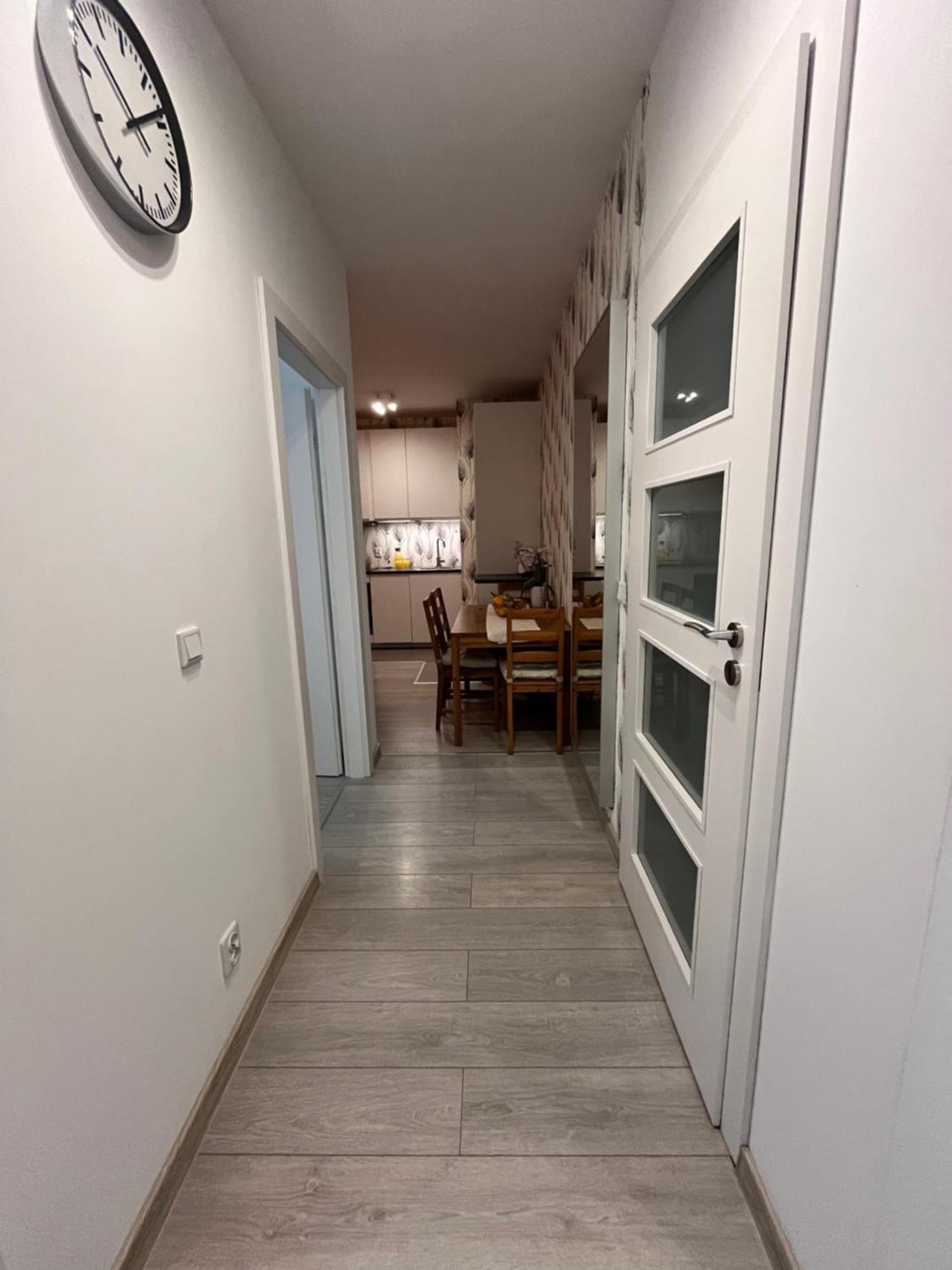 Family House By The River Odra -Panoramic Terrace - 3Room Apartment With 2 Separate Bedrooms And 2 Balconies By Wroapart-Pl- Perfect For Family & Business Stays Wroclaw Bagian luar foto