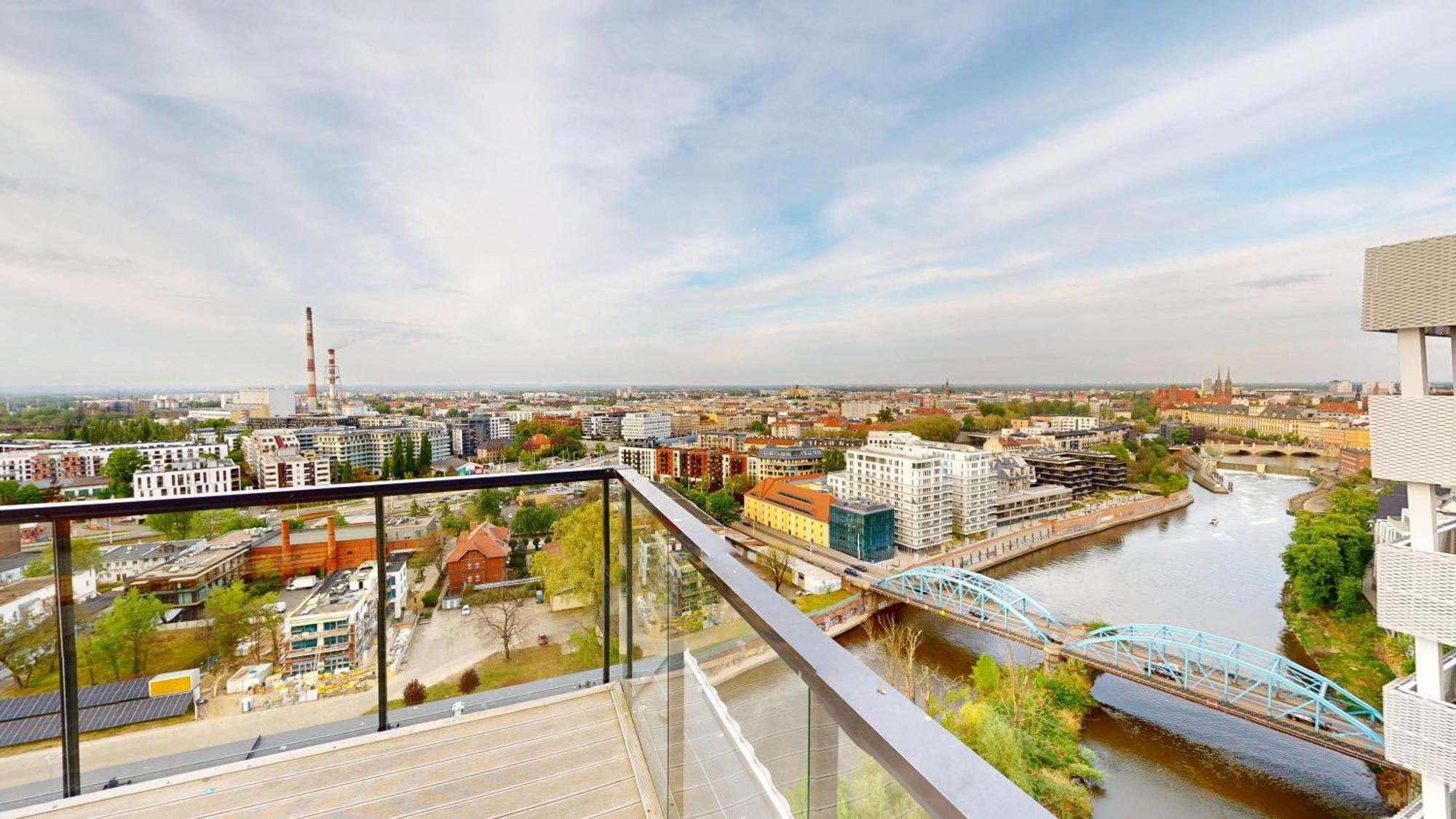 Family House By The River Odra -Panoramic Terrace - 3Room Apartment With 2 Separate Bedrooms And 2 Balconies By Wroapart-Pl- Perfect For Family & Business Stays Wroclaw Bagian luar foto